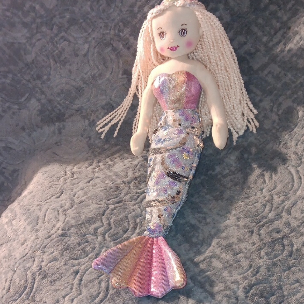 Mermaid Doll - Picture 4 of 12
